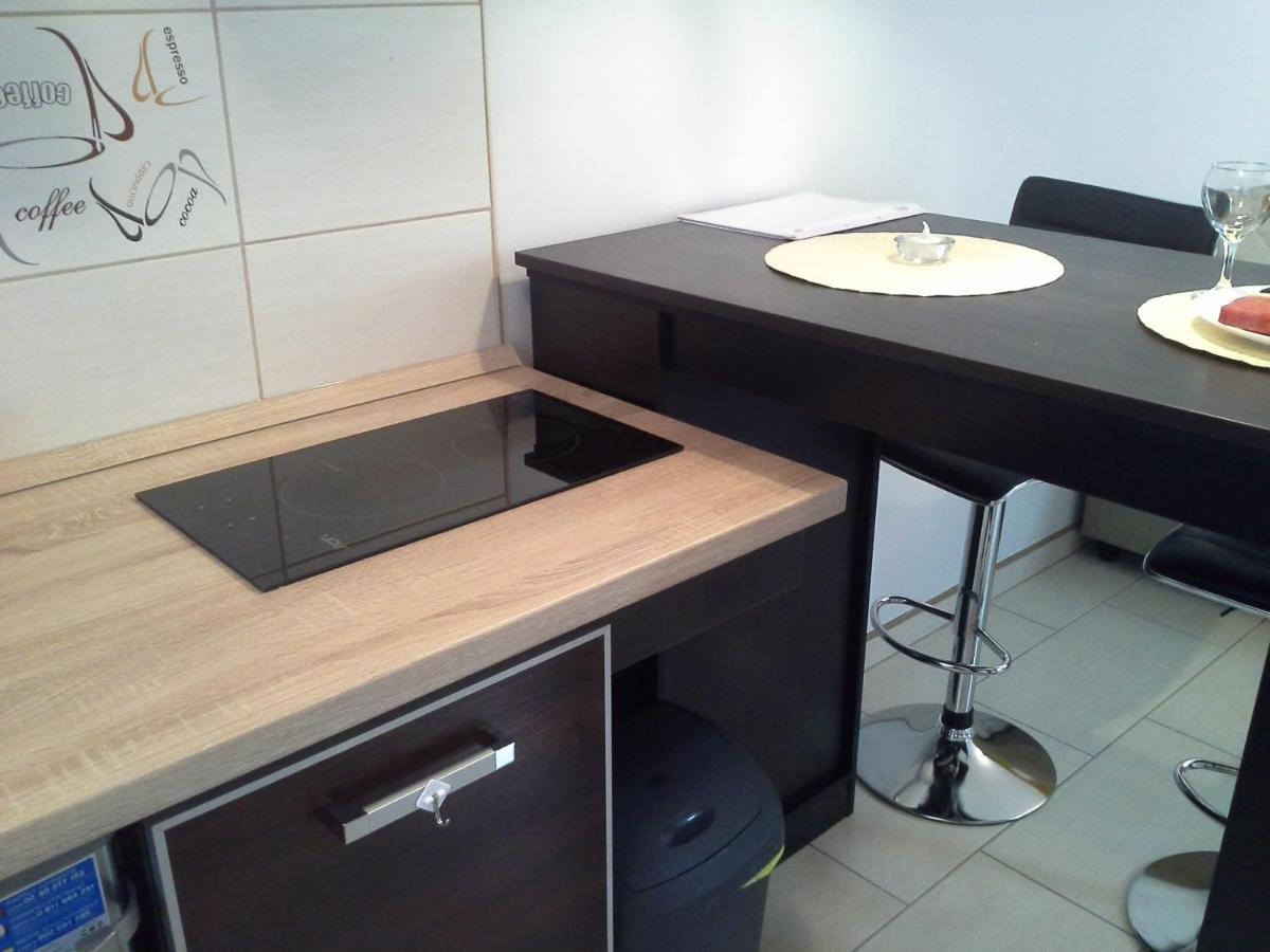 Alexandra Apartment Hajdúszoboszló - Chic Flat Hajduszoboszlo Exterior foto